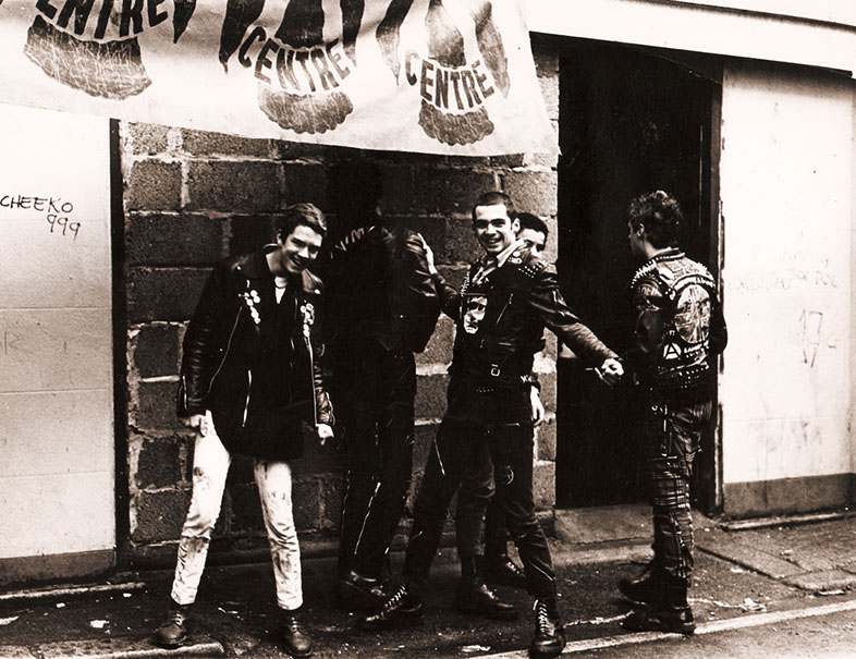 09 Punks at Belfast Anarchy Centre 1981